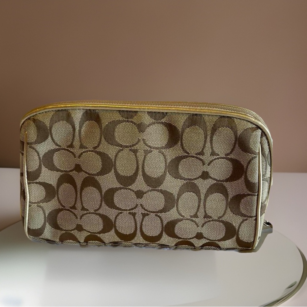Vintage tan gold Coach Cosmetic case Makeup Travel Case - Picture 2 of 10